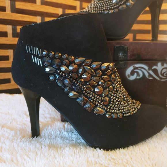 NWOT Suede Studded Stiletto Boots - Picture 11 of 13